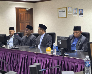 HARI_BERTEMU_PELANGGAN_RUMAH_TERBUKA_SYAWAL_13