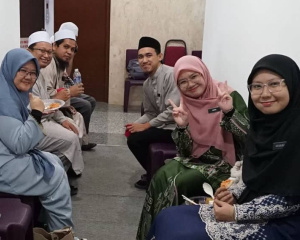 HARI_BERTEMU_PELANGGAN_RUMAH_TERBUKA_SYAWAL_8